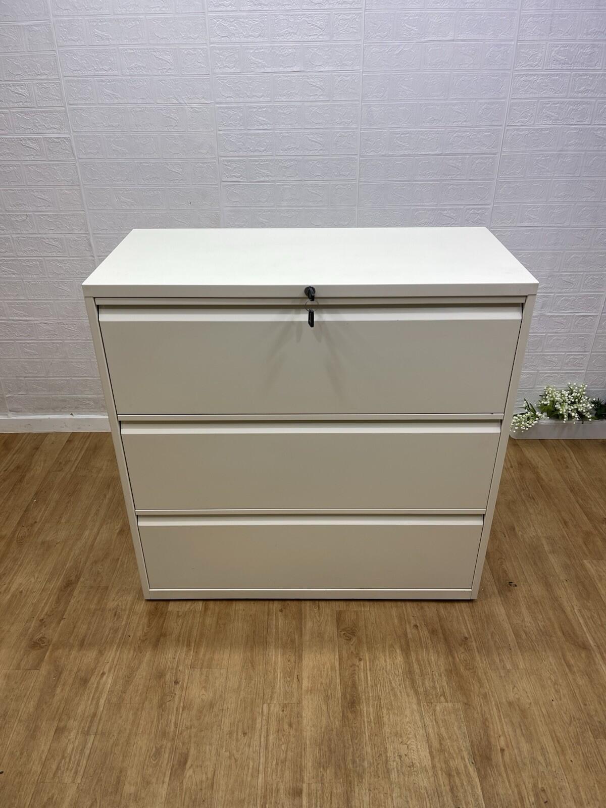 Bisley White 3 Draw Lateral Filling Cabinet With Keys / (All Metal) Can Deliver