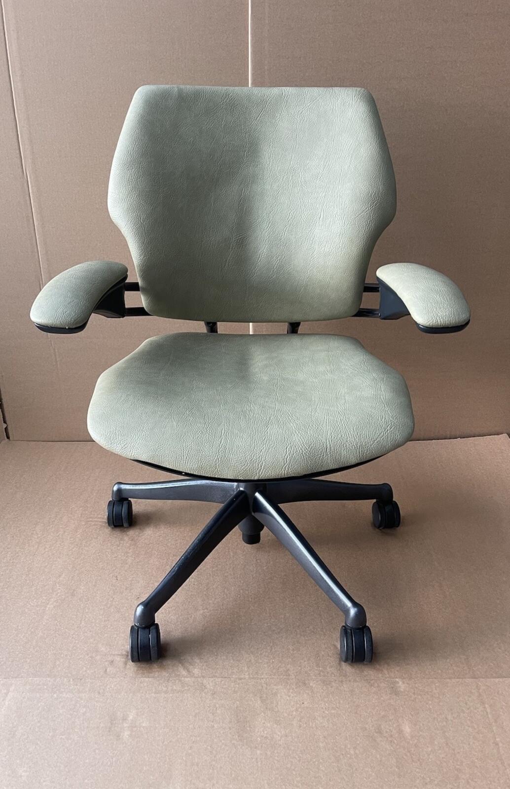 Humanscale Freedom Executive Office Chair