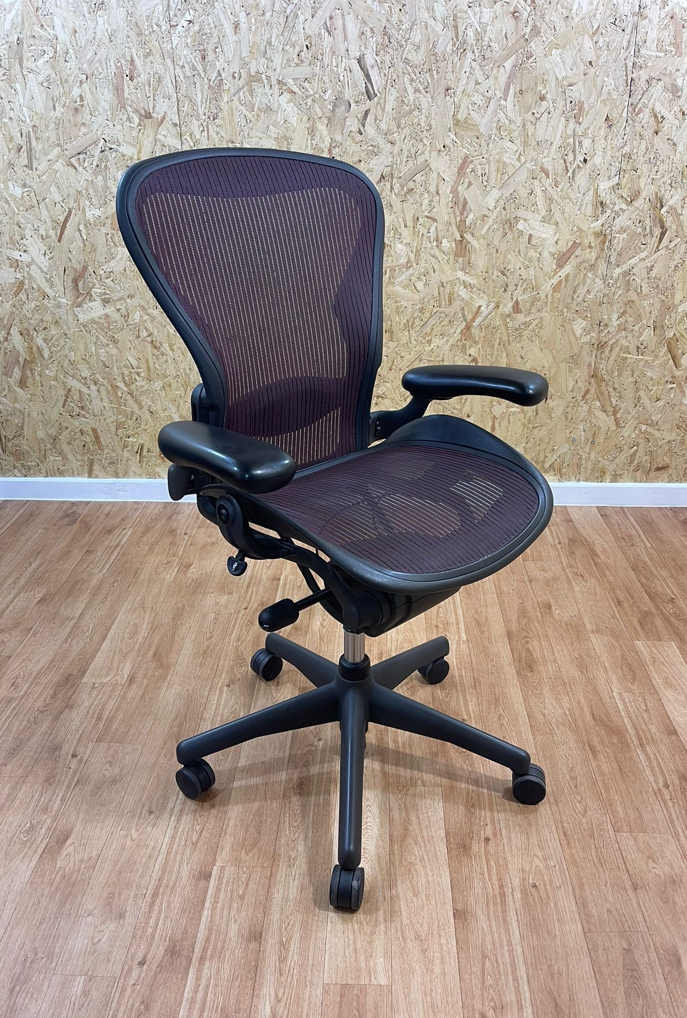 Herman Miller Aeron CLASSIC chairs FULL SPEC / Front Tilt /Extended Height size B