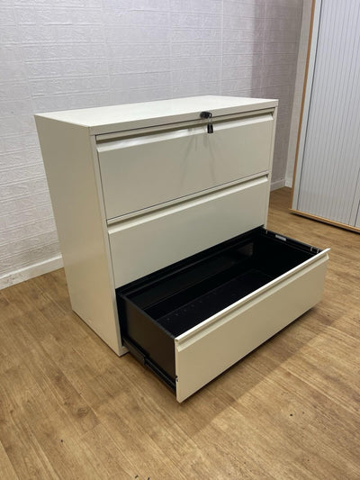 Bisley White 3 Draw Lateral Filling Cabinet With Keys / (All Metal) Can Deliver