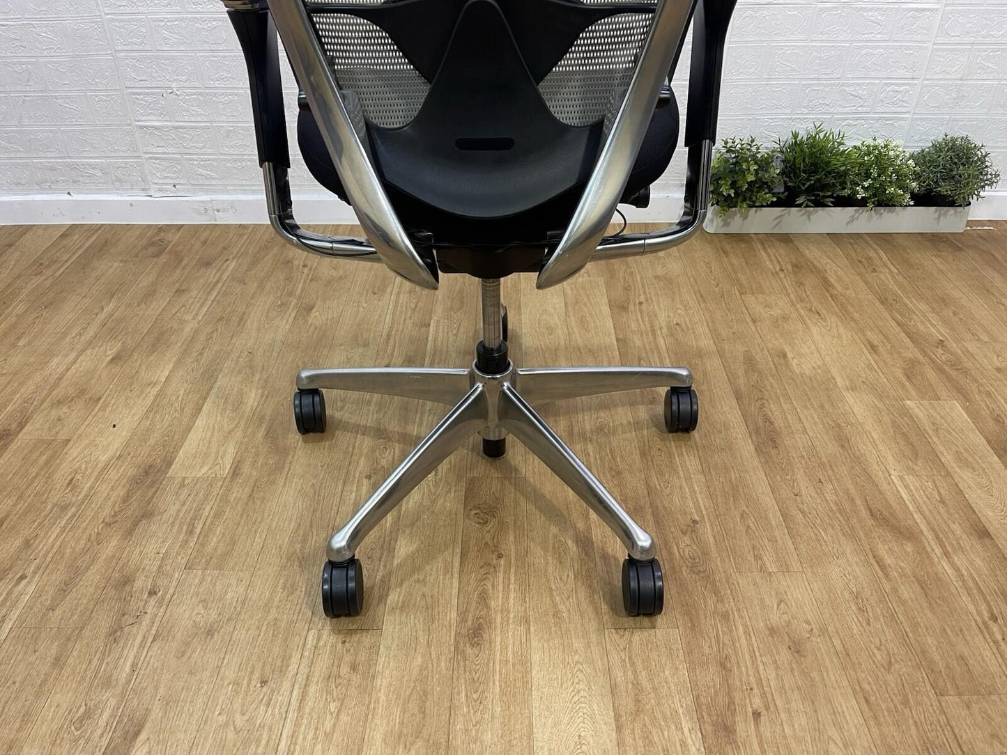 Okamura Contessa Seconda Office Chair Polished Frame Fully Adjustable