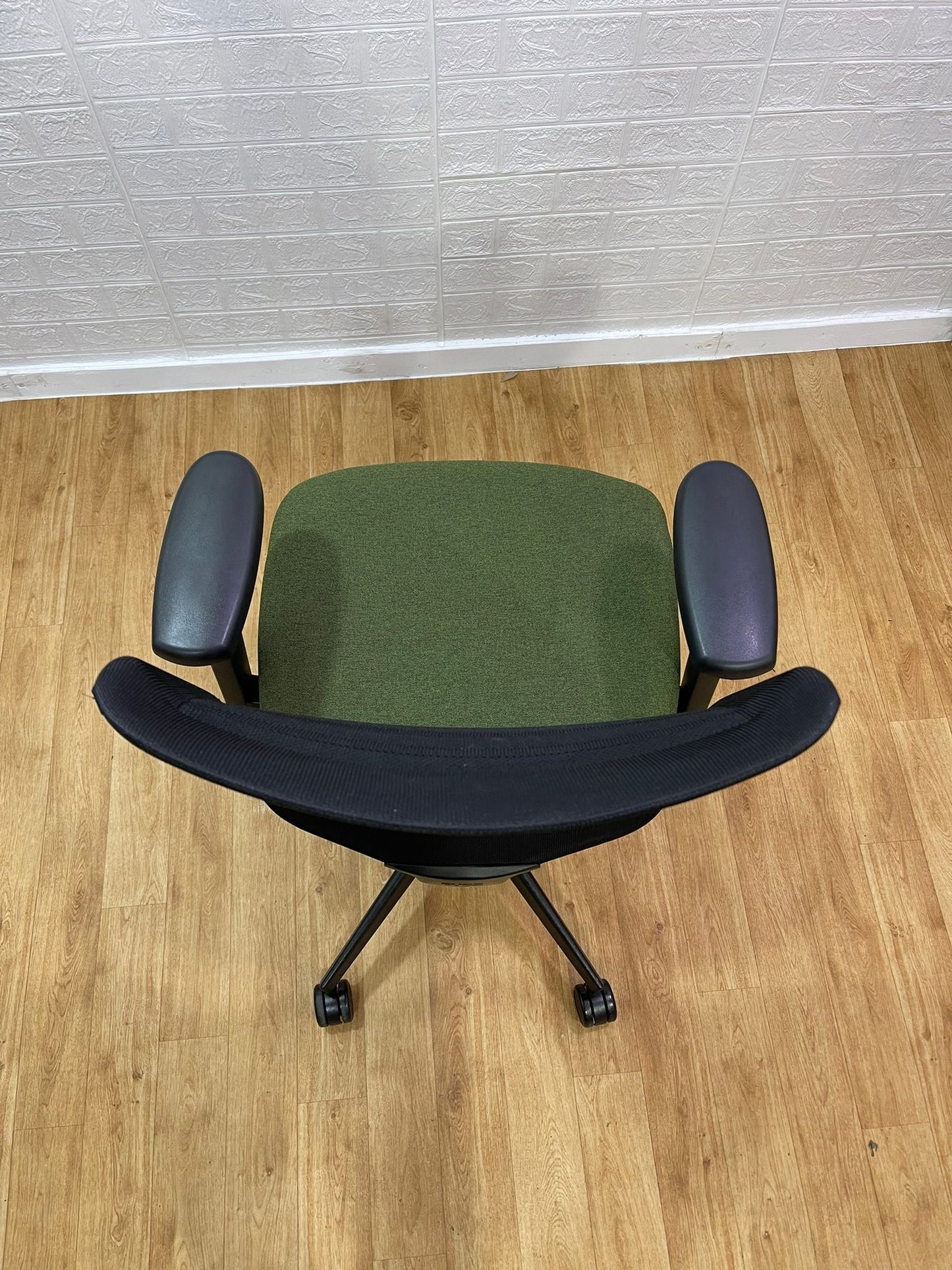 Senator Fuse Adjustable Office Chair / 4D Armrest - UK Delivery