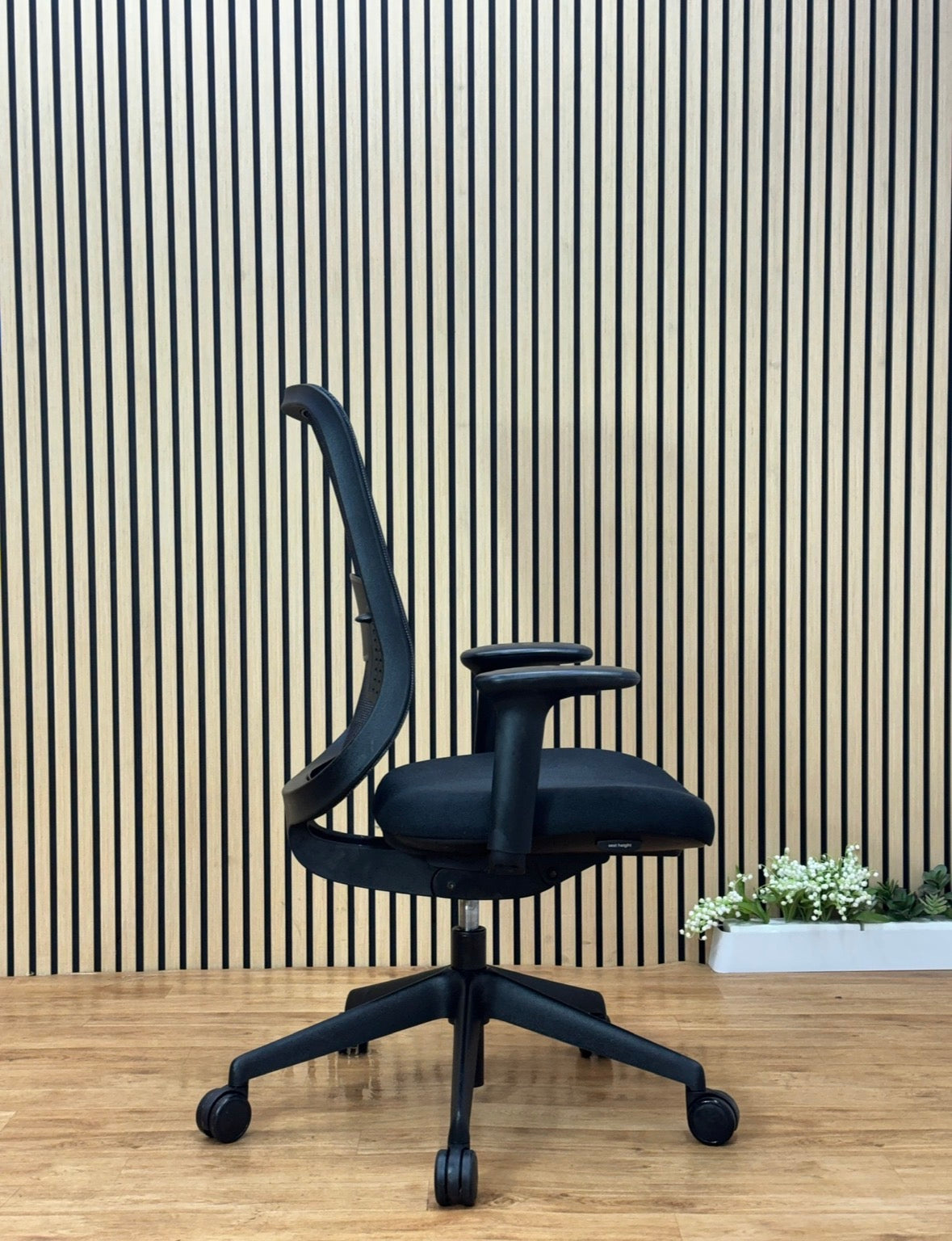 Orange box Do Task Chair Premium Ergonomic Mesh Office Chair Black