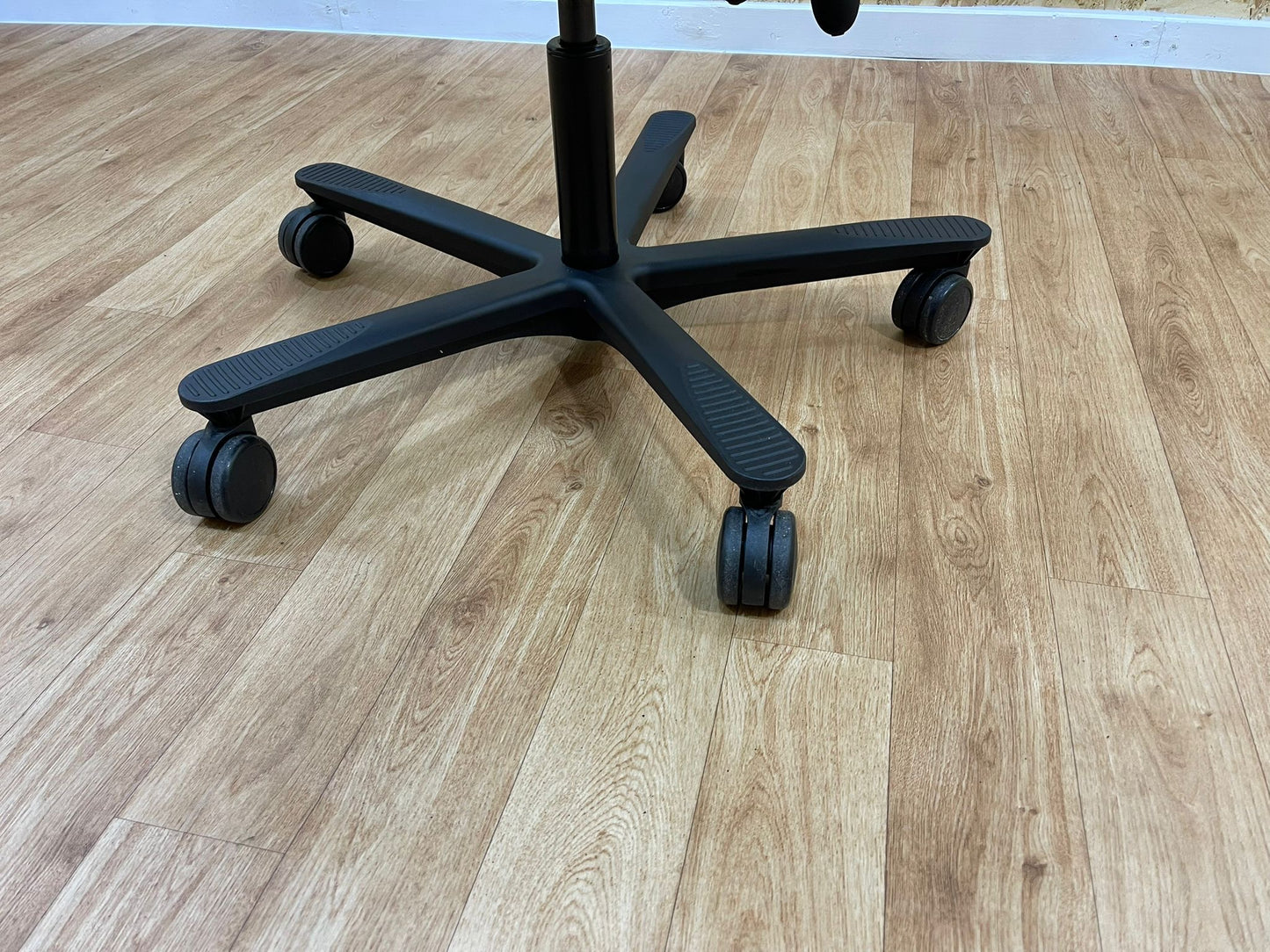 ORANGEBOX FLO* Ergonomic Super Adjustable Office Chair