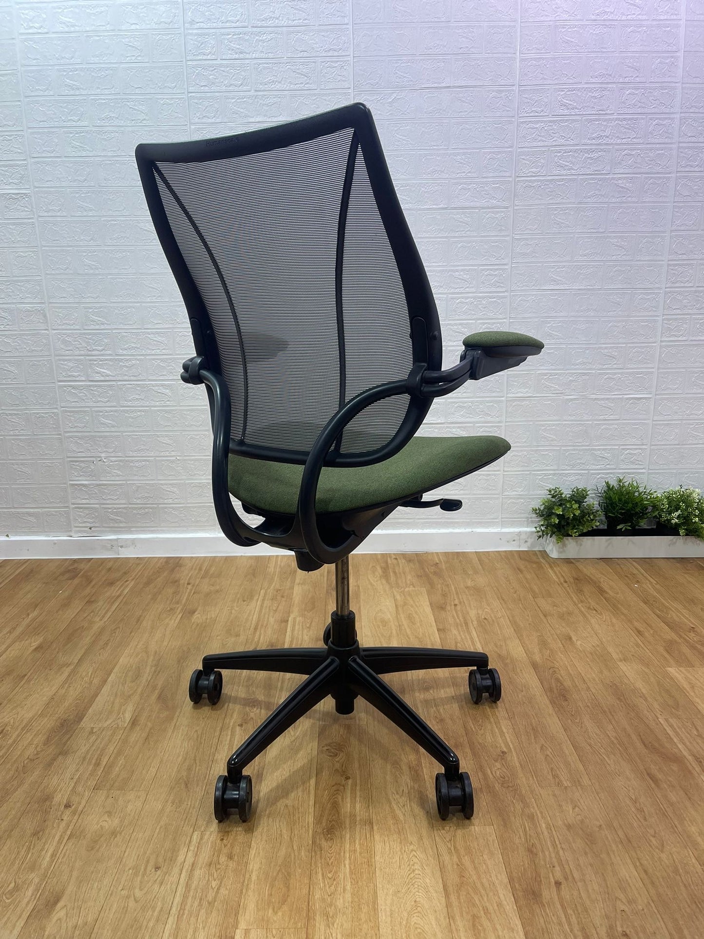 Humanscale Liberty office chair /Forest green fabric