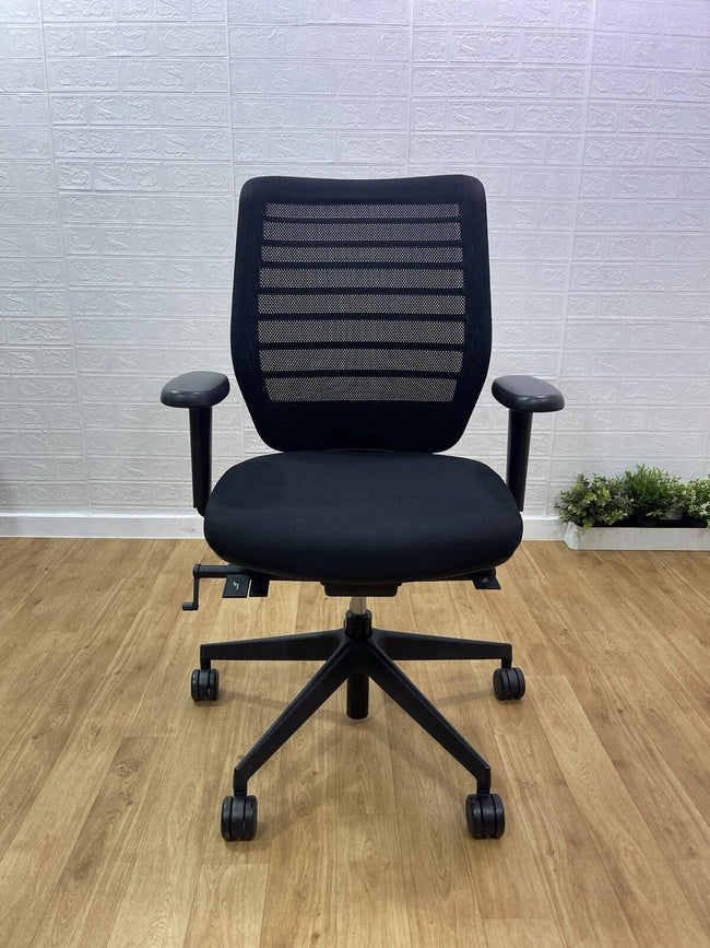 Senator Fuse Adjustable Office Chair / Black / 4D Armrest - UK Delivery
