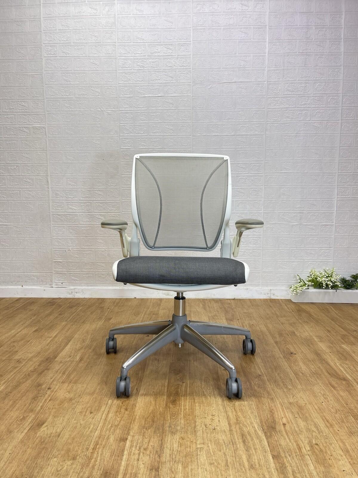 humanscale diffrient world ergonomic chair refurbished
