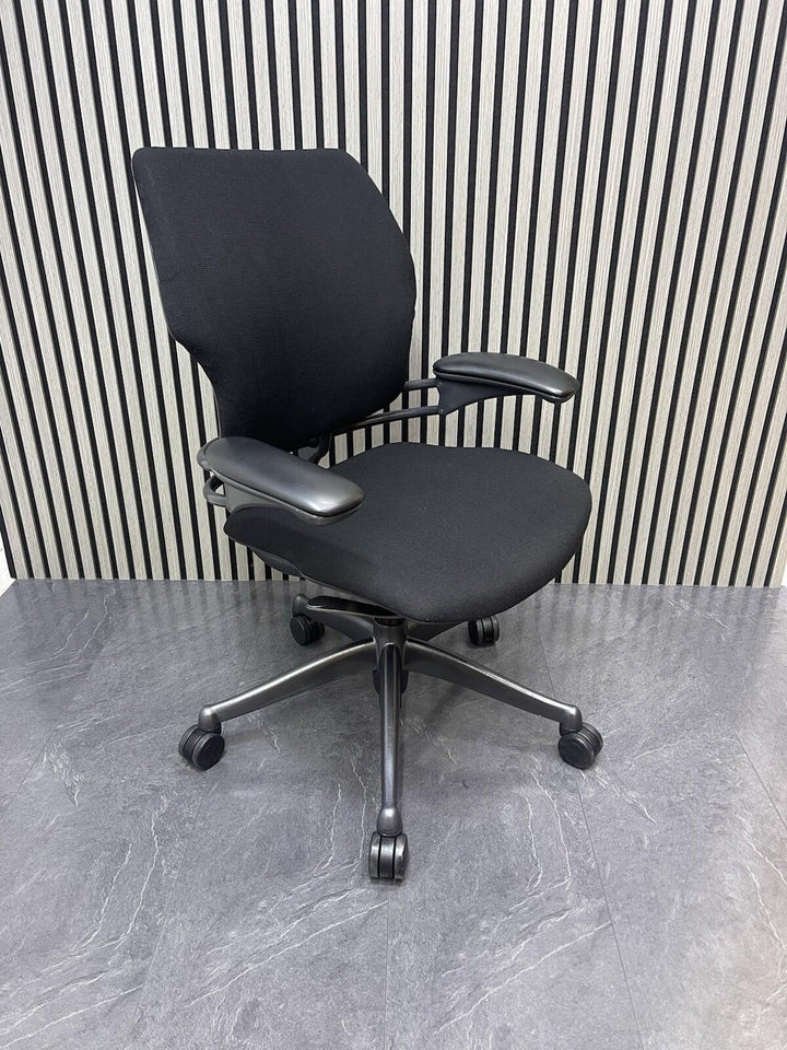 Humanscale Freedom Chair / Black Fabric / Gel Armrests - UK Delivery