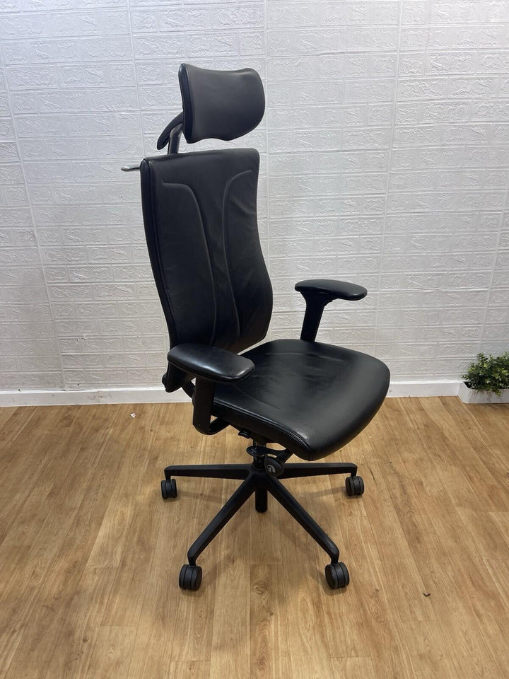SENATOR: AGITUS EXECUTIVE OFFICE CHAIR / Black leather - UK DELIVERY