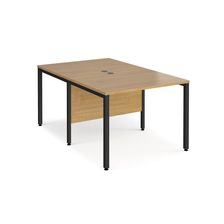 Maestro 25 bench back to back straight desks 1600mm - Oak