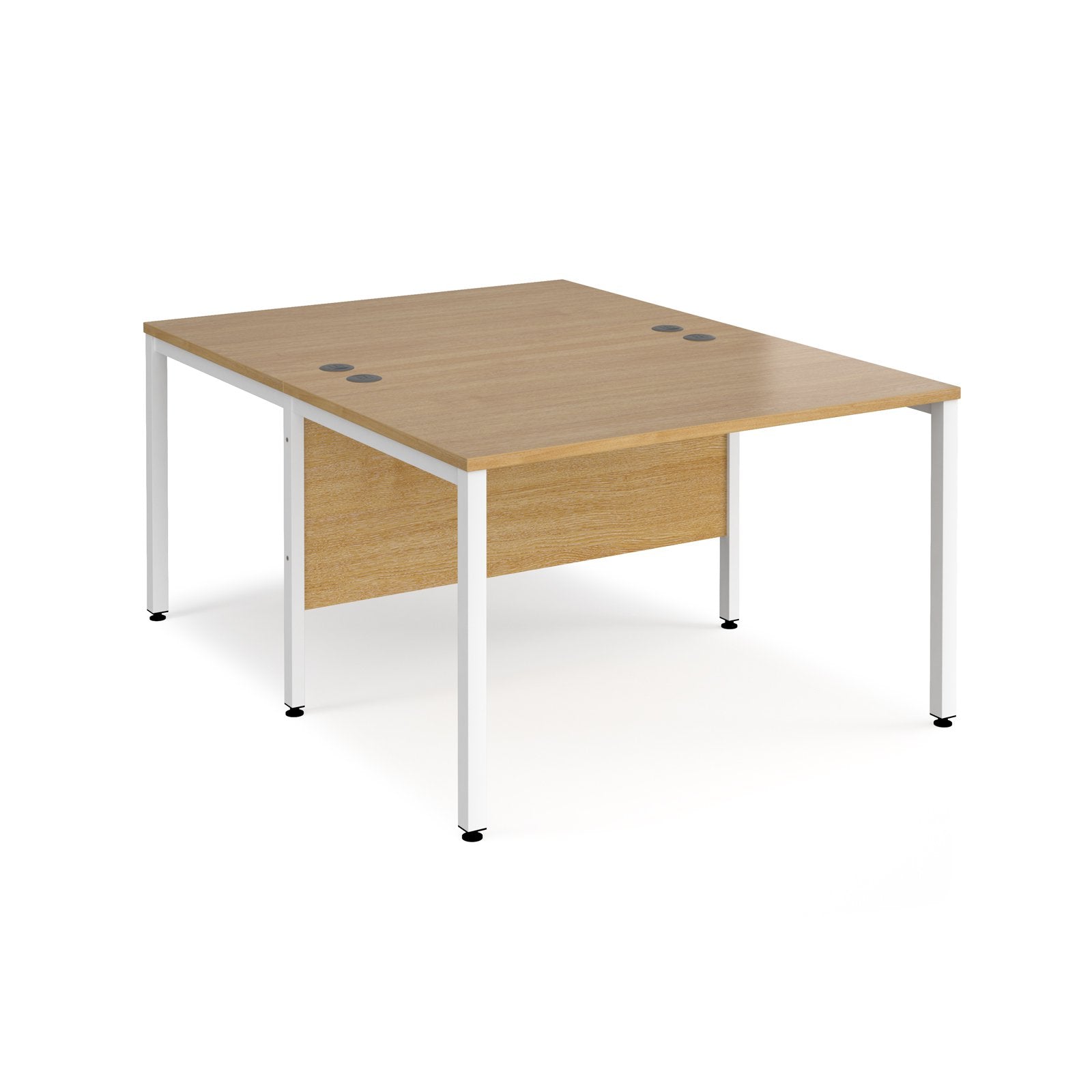 Maestro 25 bench back to back straight desks 1600mm - Oak