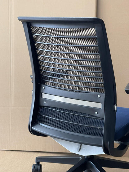 Steelcase Think V2 Executive Ergonomic Office - 4D Armrest - UK Delivery