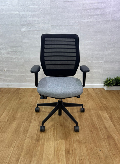 Senator Fuse Adjustable Office Chair  / 4D Armrest - UK Delivery