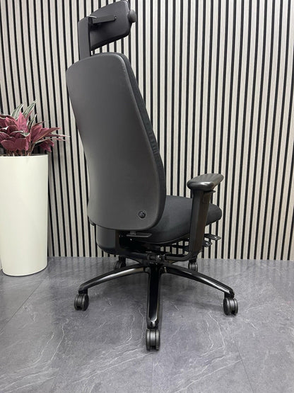 RH Logic 220 Fully Loaded Chair - All Black (Rrp£1548) - UK Delivery