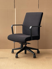 Keilhauer Vanilla Mid back Executive Chair - RRP$1103- Great Condition - UK Del