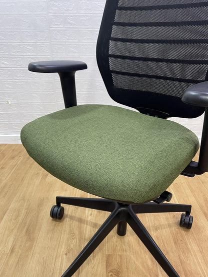 Senator Fuse Adjustable Office Chair  / 4D Armrest - UK Delivery