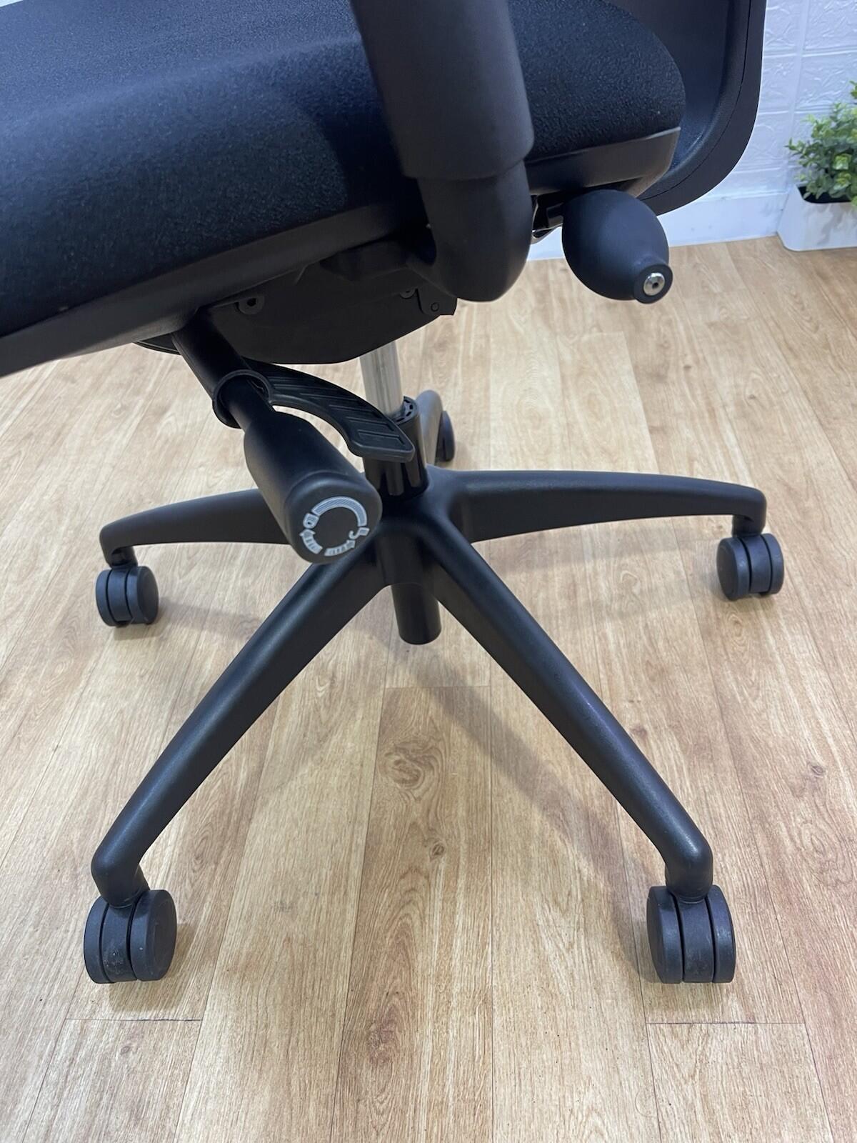 Elite Fully Adjustable Ergonomic Office Task Chair  Black