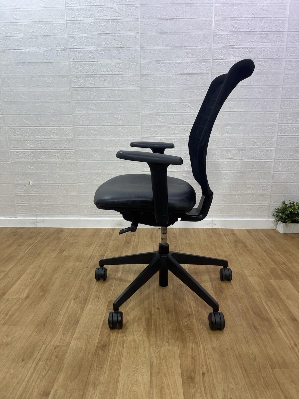 Senator Fuse Adjustable Office Chair  / 4D Armrest - UK Delivery