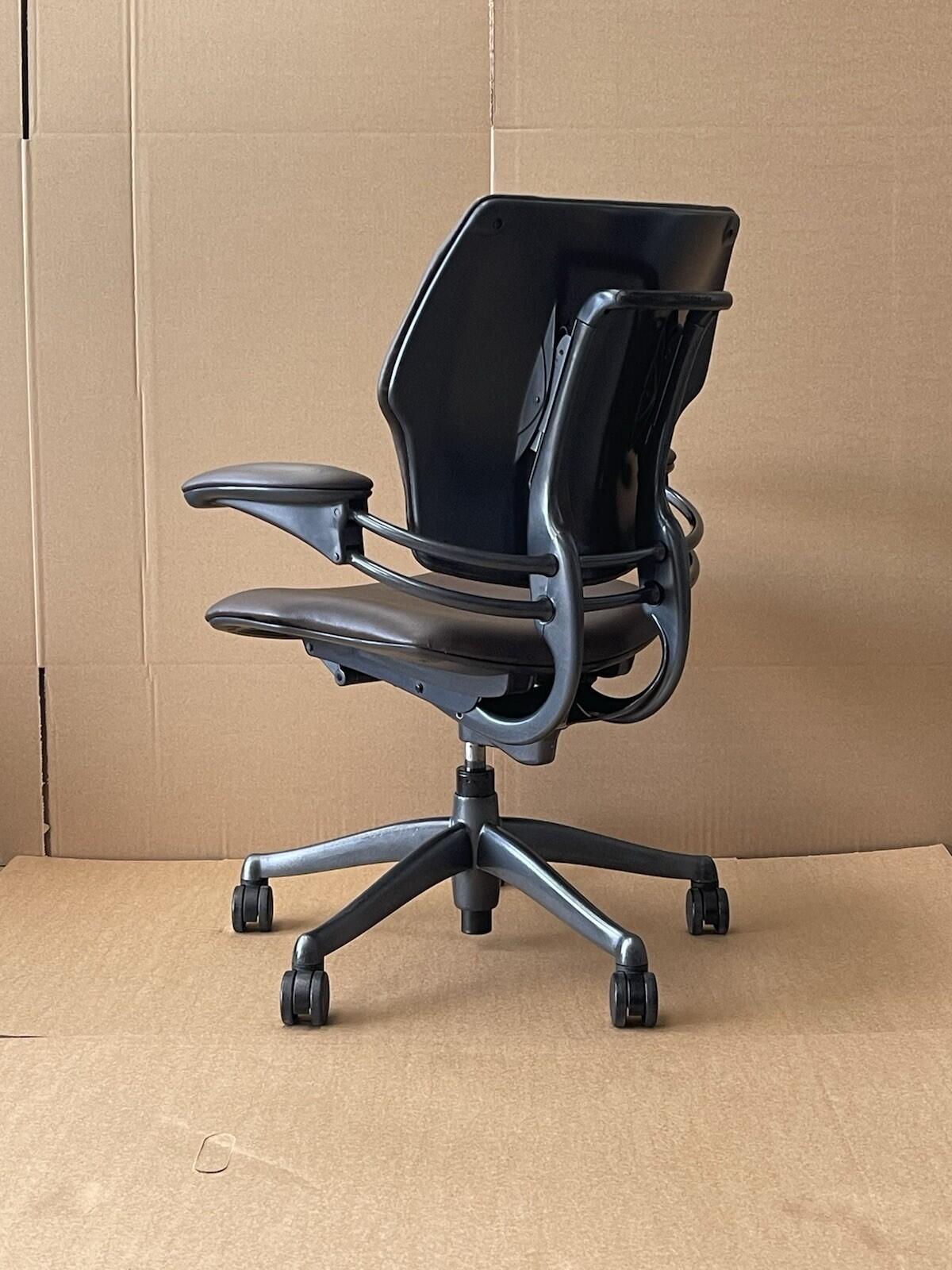 Humanscale Freedom Chair In Dark Chocolate Brown Leather (Rrp£1239) UK Delivery
