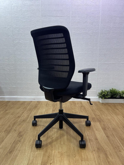 Senator Fuse Adjustable Office Chair / Black / 4D Armrest - UK Delivery