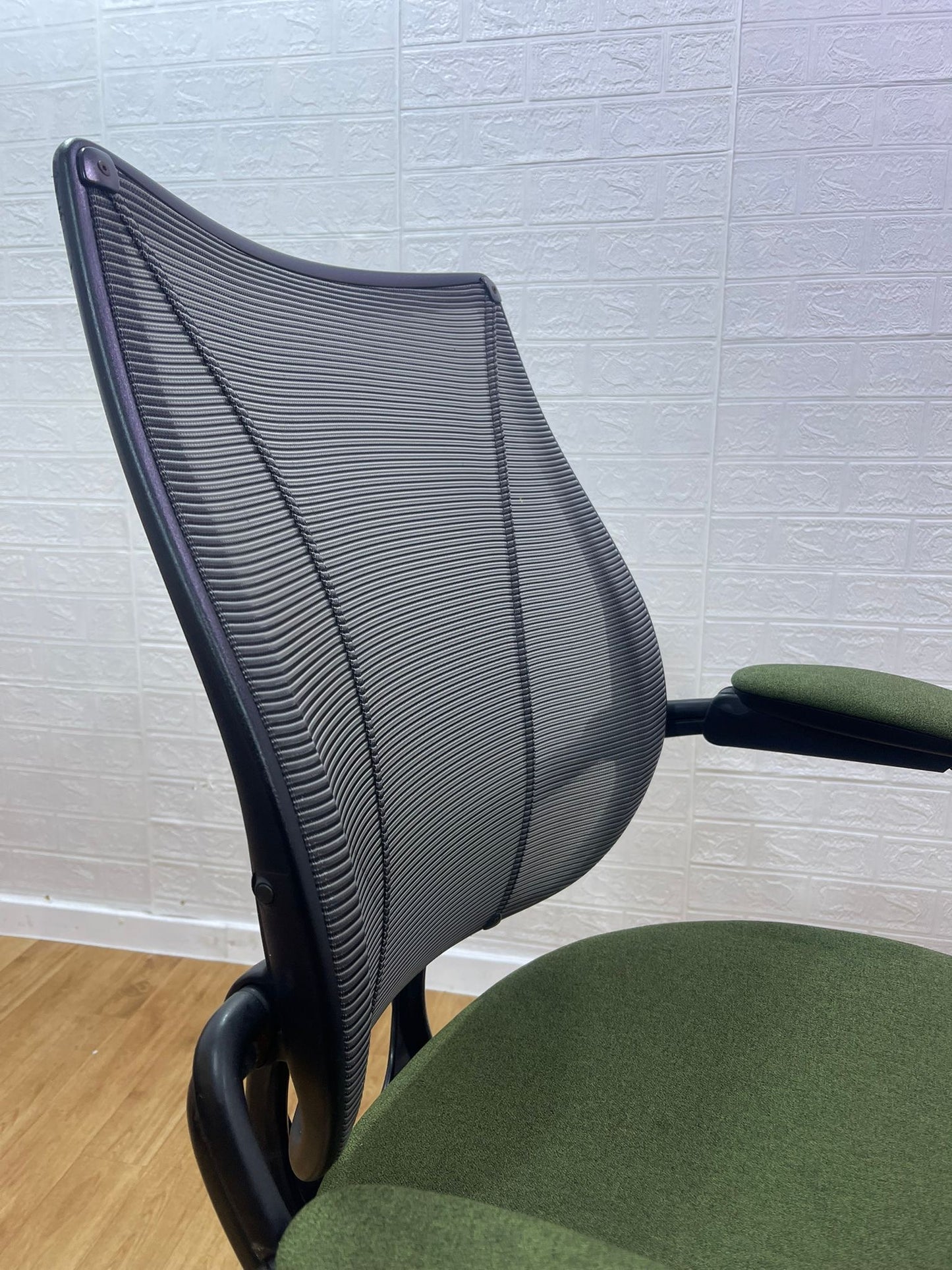 Humanscale Liberty office chair /Forest green fabric
