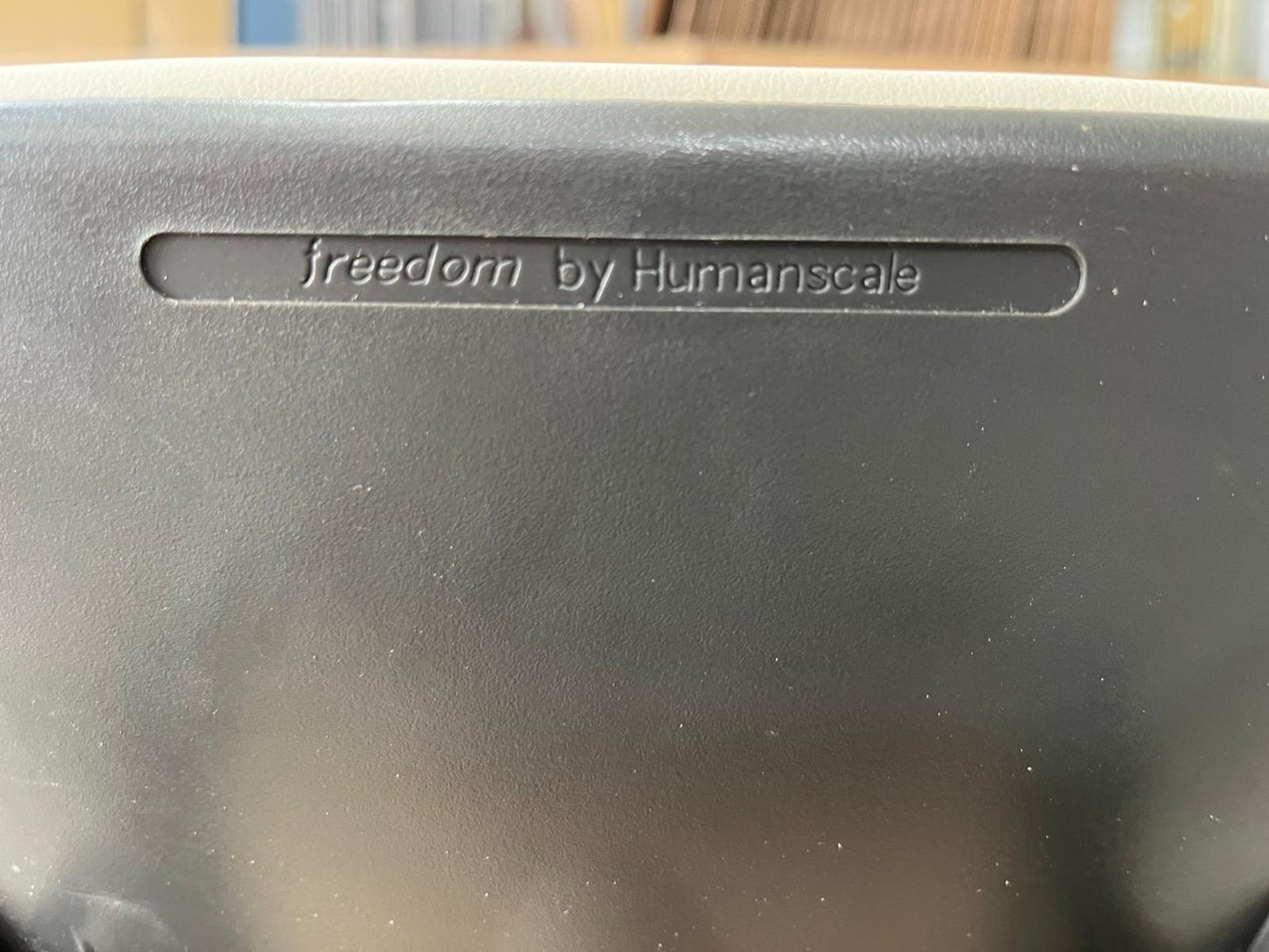 Humanscale Freedom Chair - Cream White Leather - Black  Armrests - UK DELIVERY