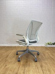 10 x Humanscale Diffrient World Ergonomic Task Chair – White Grey – Refurbished