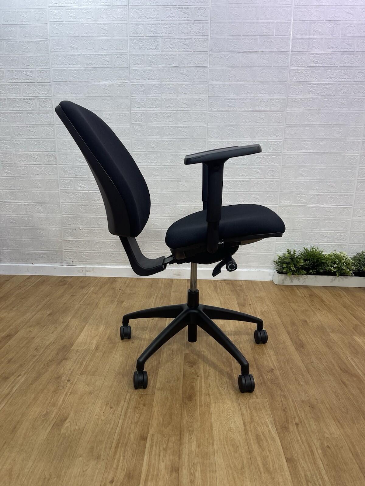 Elite Fully Adjustable Ergonomic Office Task Chair  Black