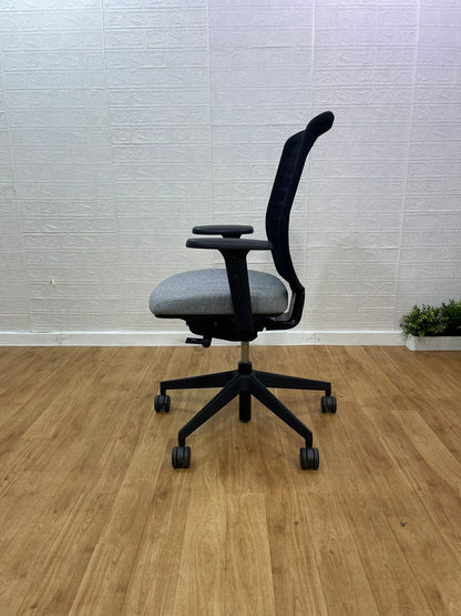 Senator Fuse Adjustable Office Chair  / 4D Armrest - UK Delivery