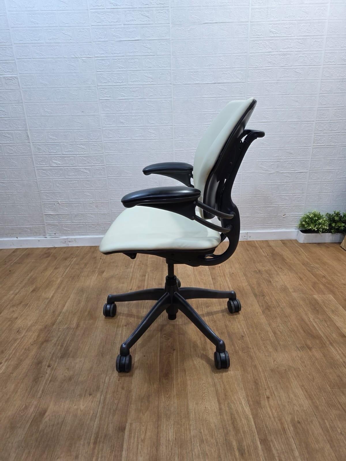 Humanscale Freedom Executive Chair Cream White UK Delivery
