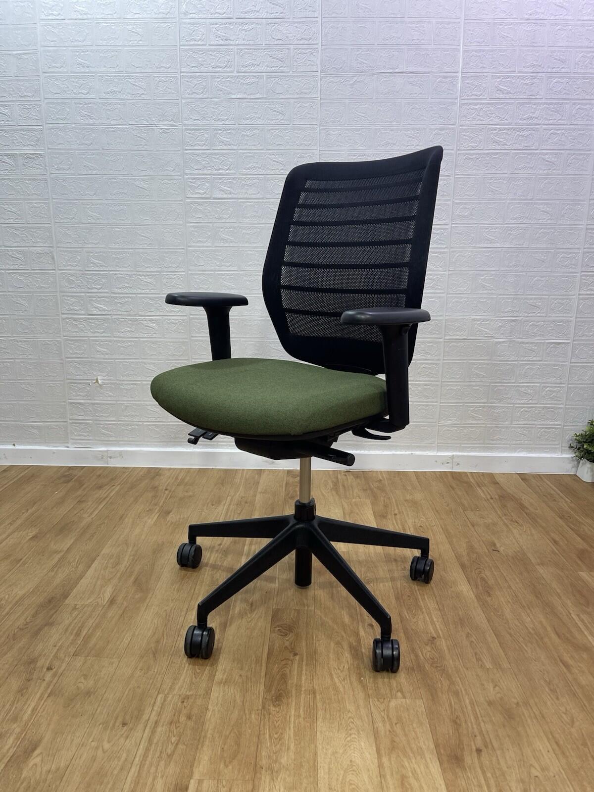 Senator Fuse Adjustable Office Chair  / 4D Armrest - UK Delivery