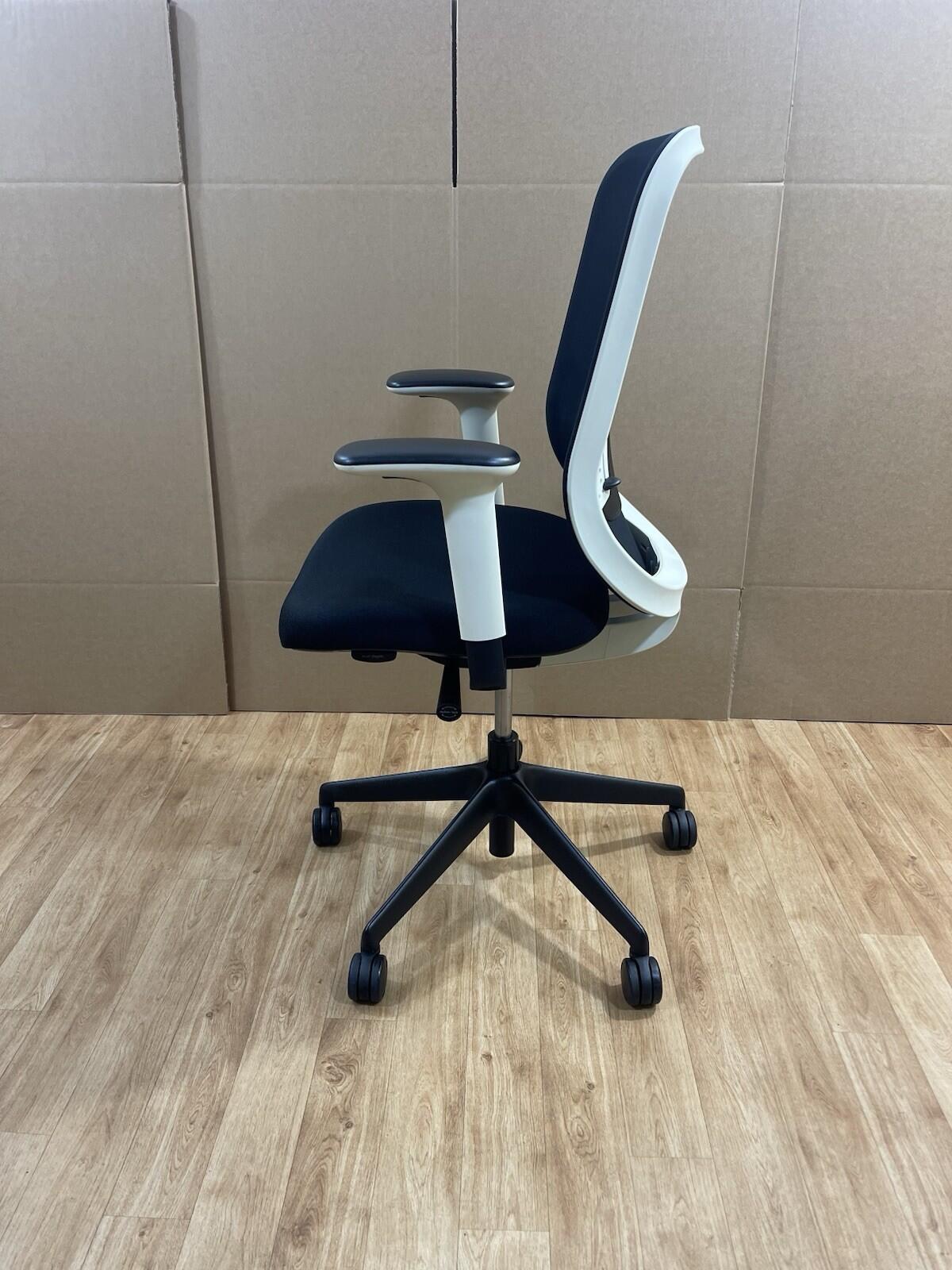 Orangebox Do Chair, Back Recline, Armrests Lumbar Support white black