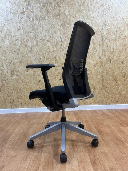 HAWORTH* Very Task Chair - Fully Adjustable- Black/Silver - UK DELIVERY