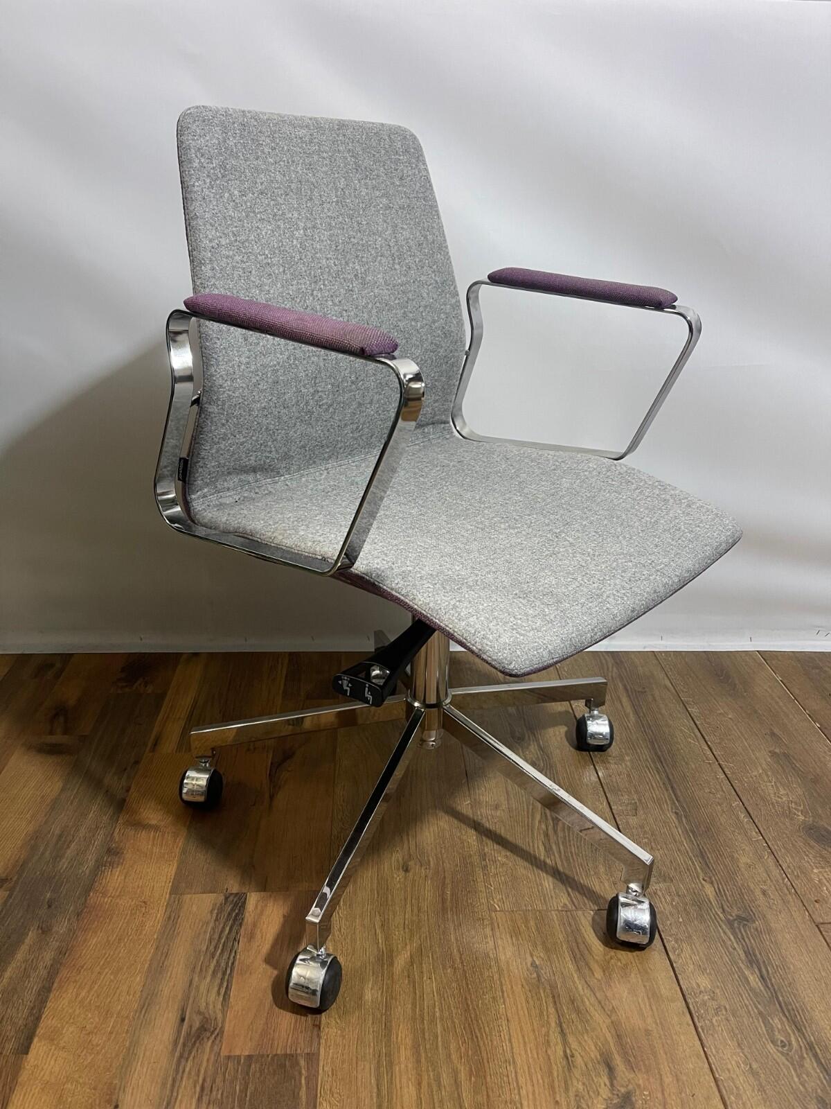 Pilot Low Swivel Chair  With Low Back  Rrp 1087