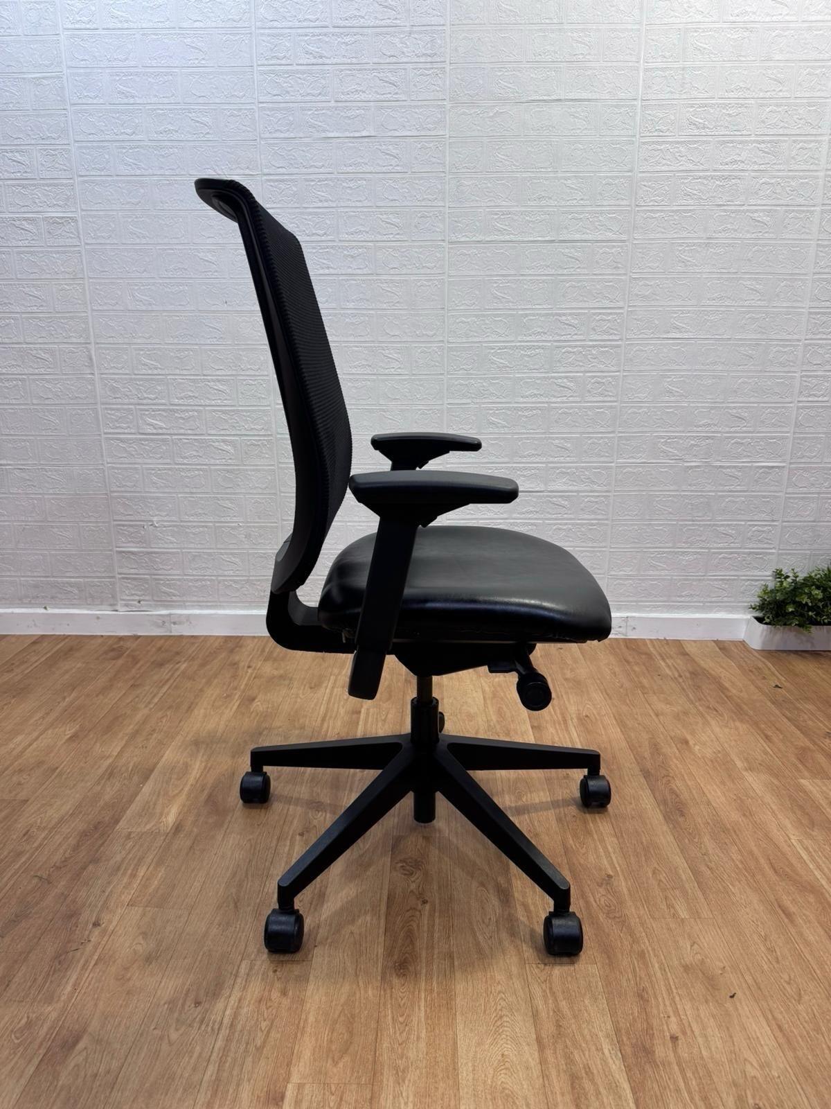 STEELCASE Reply Office Chair/Black Leather/Lumbar Support/4D Armrests/ UK DEL 🚚