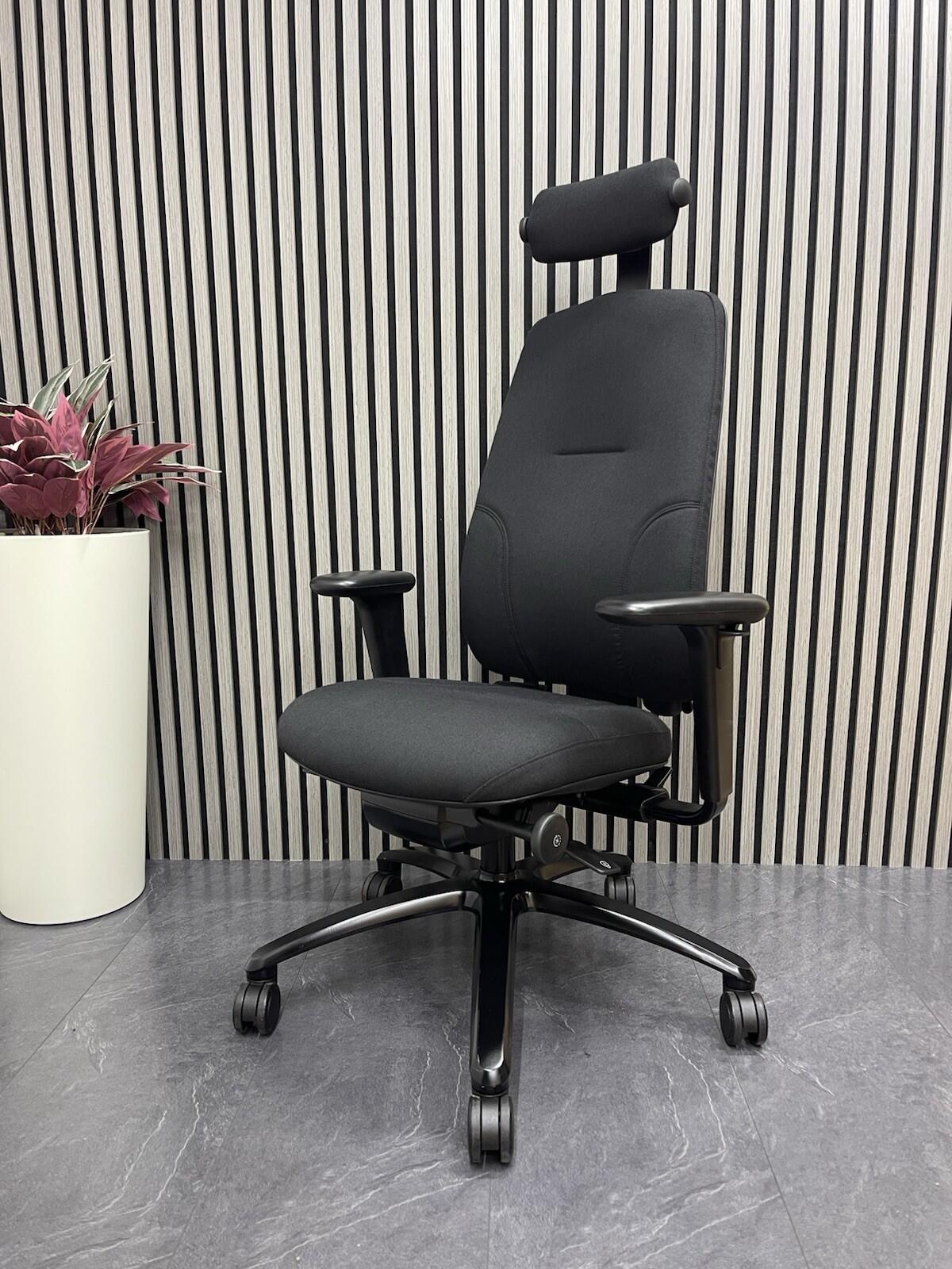 RH Logic 220 Fully Loaded Chair - All Black (Rrp£1548) - UK Delivery