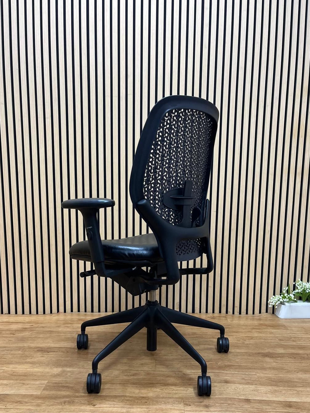 Orangebox Ara Ergonomic Office Chair Black Leather Seat | Mesh Back Task Chair UK Delivery