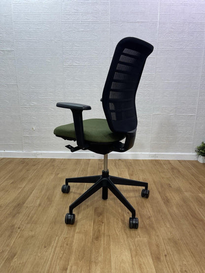 Senator Fuse Adjustable Office Chair  / 4D Armrest - UK Delivery