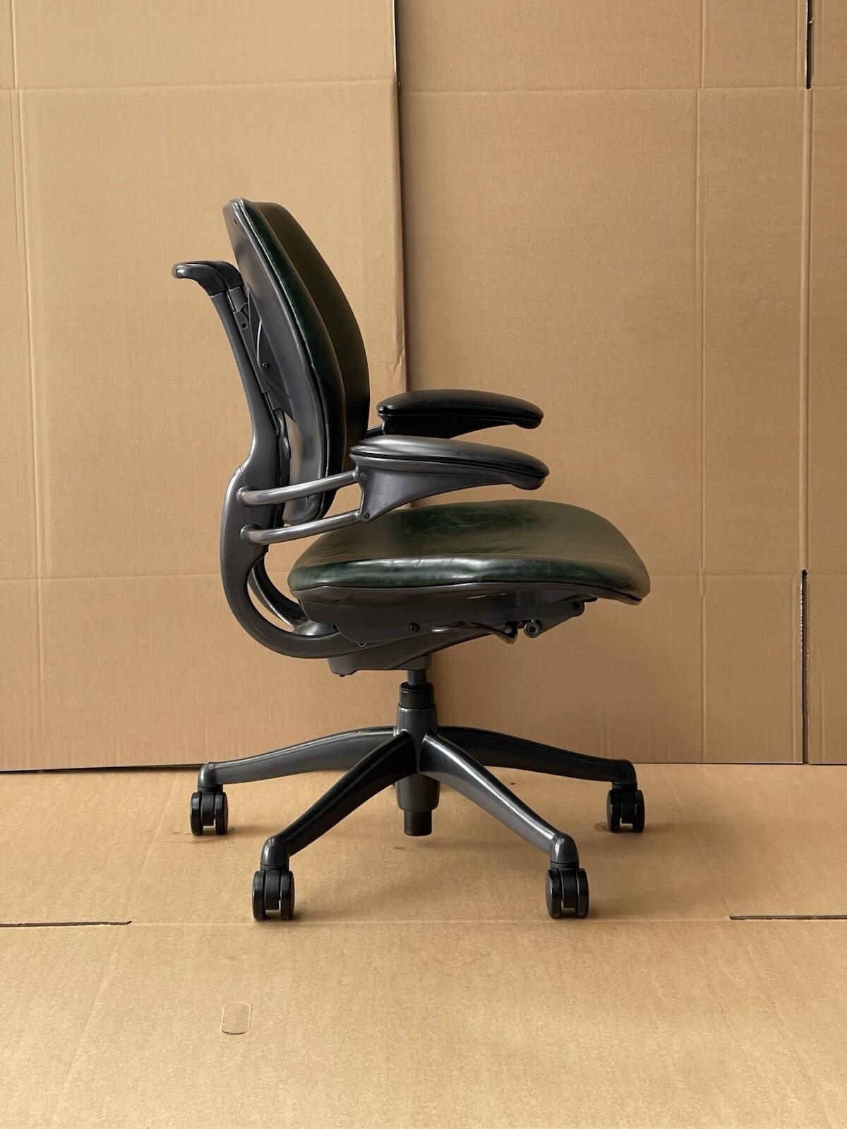 Humanscale Freedom Executive Chair - Gel Filled Arm pads  - UK Delivery