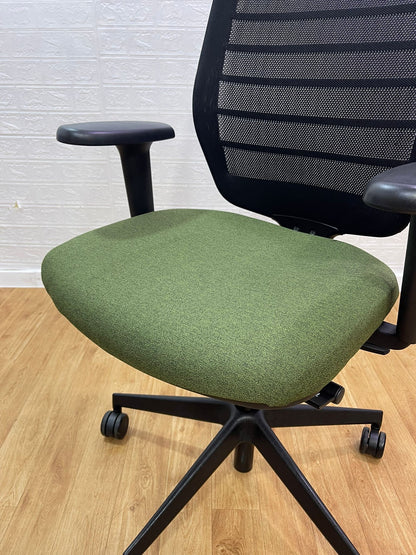 Senator Fuse Adjustable Office Chair  / 4D Armrest - UK Delivery