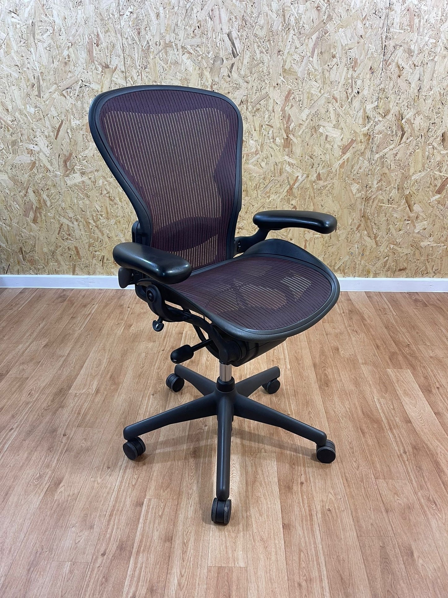 Herman Miller Aeron CLASSIC chairs FULL SPEC / Front Tilt /Extended Height size B