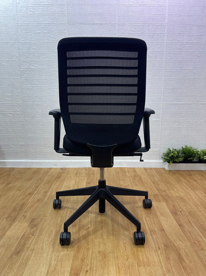 Senator Fuse Adjustable Office Chair  / 4D Armrest - UK Delivery
