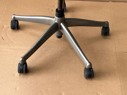 Humanscale Freedom Chair - Cream White Leather - Black  Armrests - UK DELIVERY