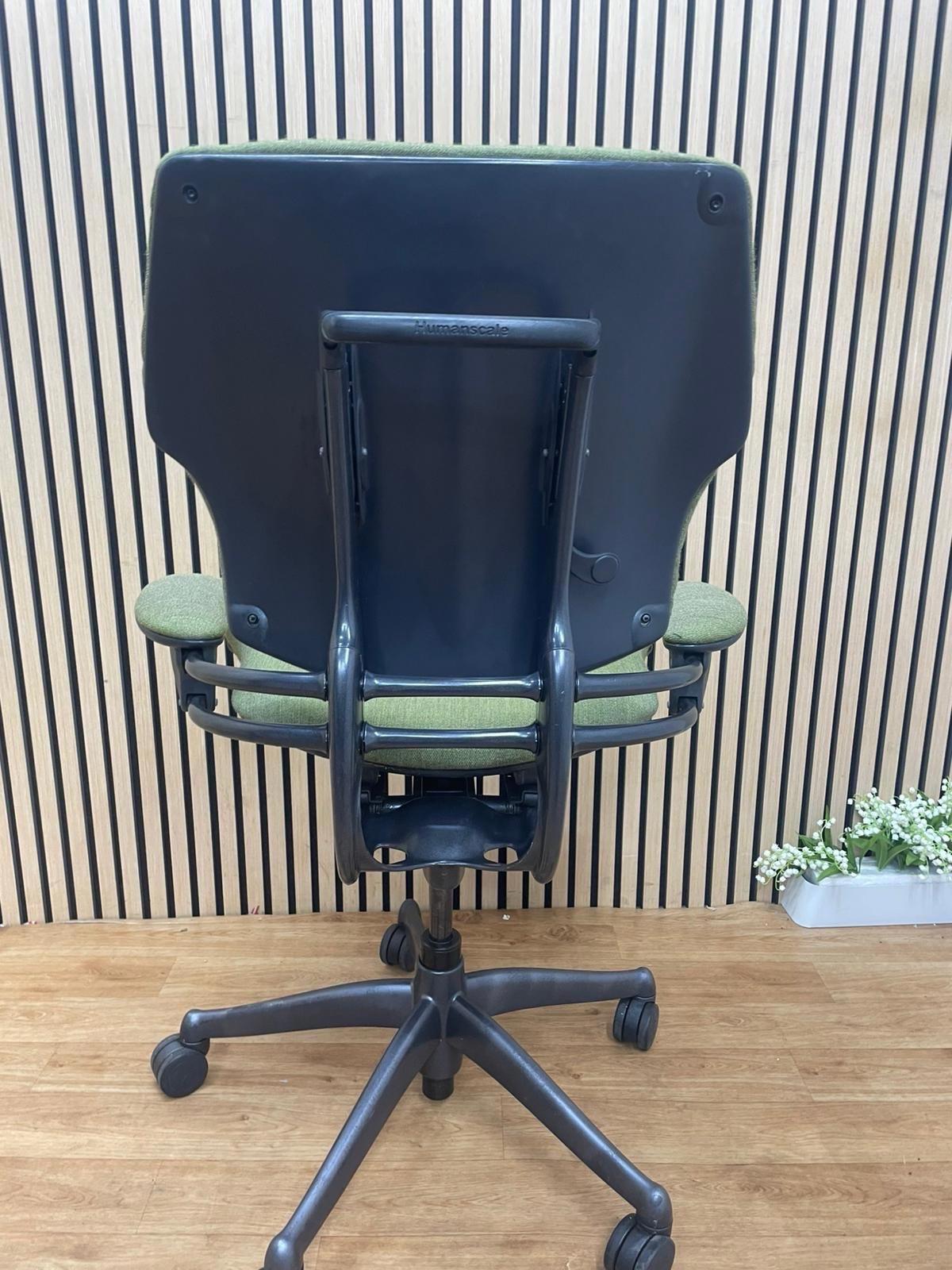 Humanscale Freedom Executive Office Chair In Green Fabric - UK DELIVERY