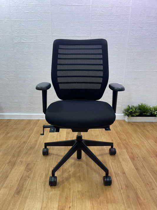 Senator Fuse Adjustable Office Chair  / 4D Armrest - UK Delivery