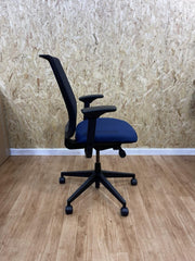 STEELCASE Reply Chair/Lumbar Support / 4D Armrests/Excellent Condition- Delivery