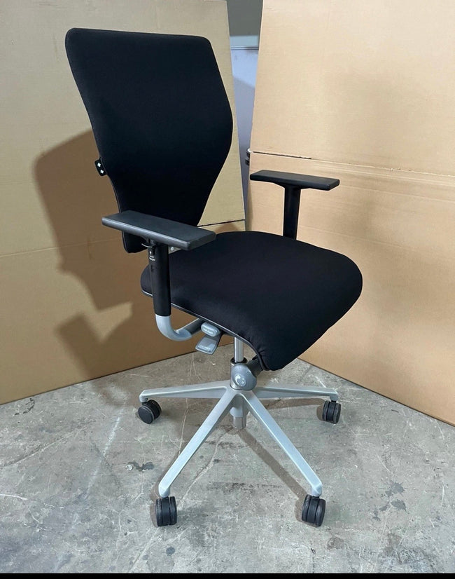 Orangebox X10 Ergonomic Office Chair – Black Upholstery – Silver Grey Base