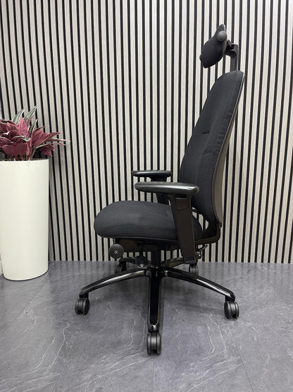 RH Logic 220 Fully Loaded Chair - All Black (Rrp£1548) - UK Delivery