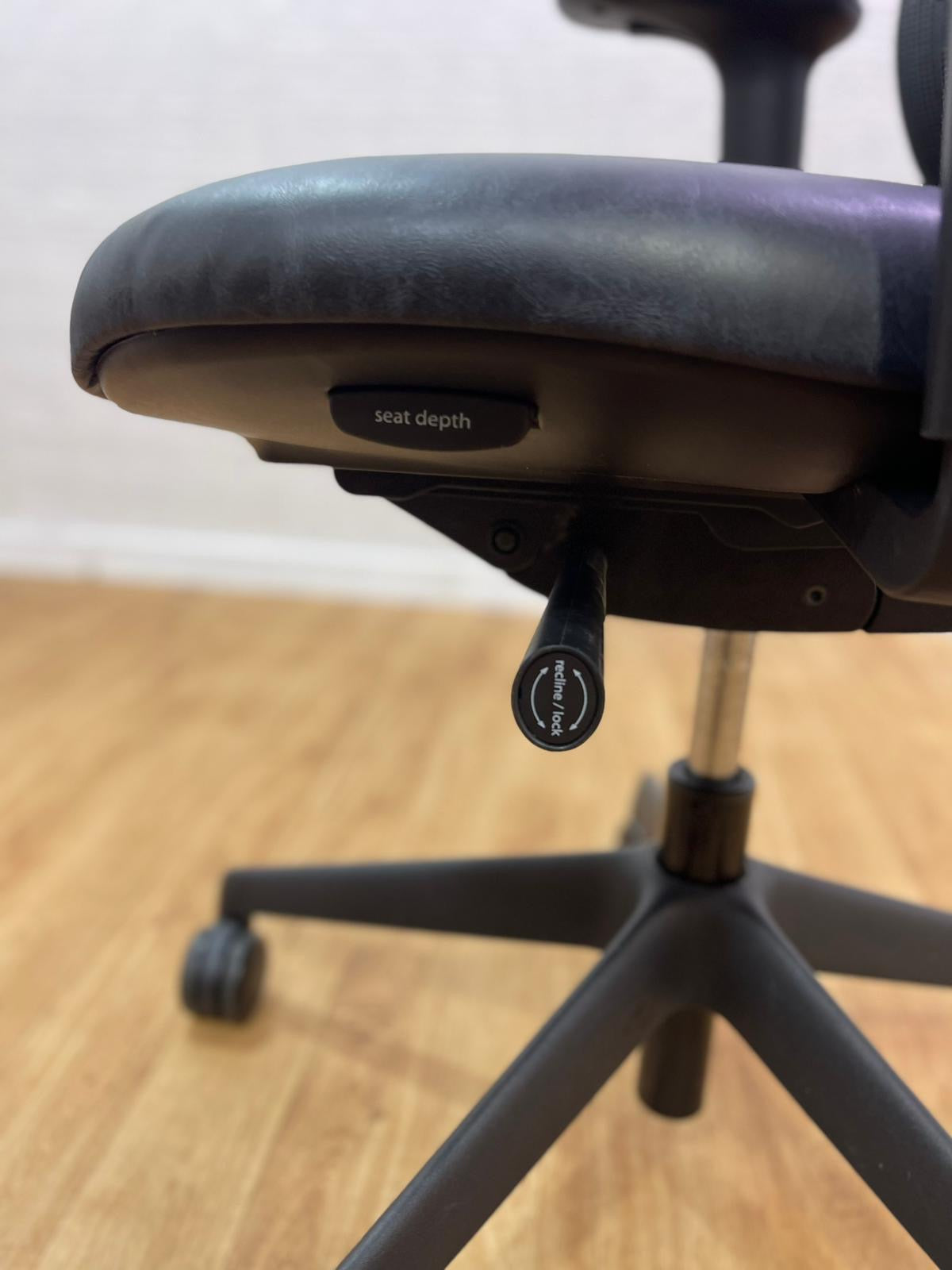 Orangebox Do HBA Office Chair Fully Adjustable/ Leather/Back Lock/UK
DELIVERY