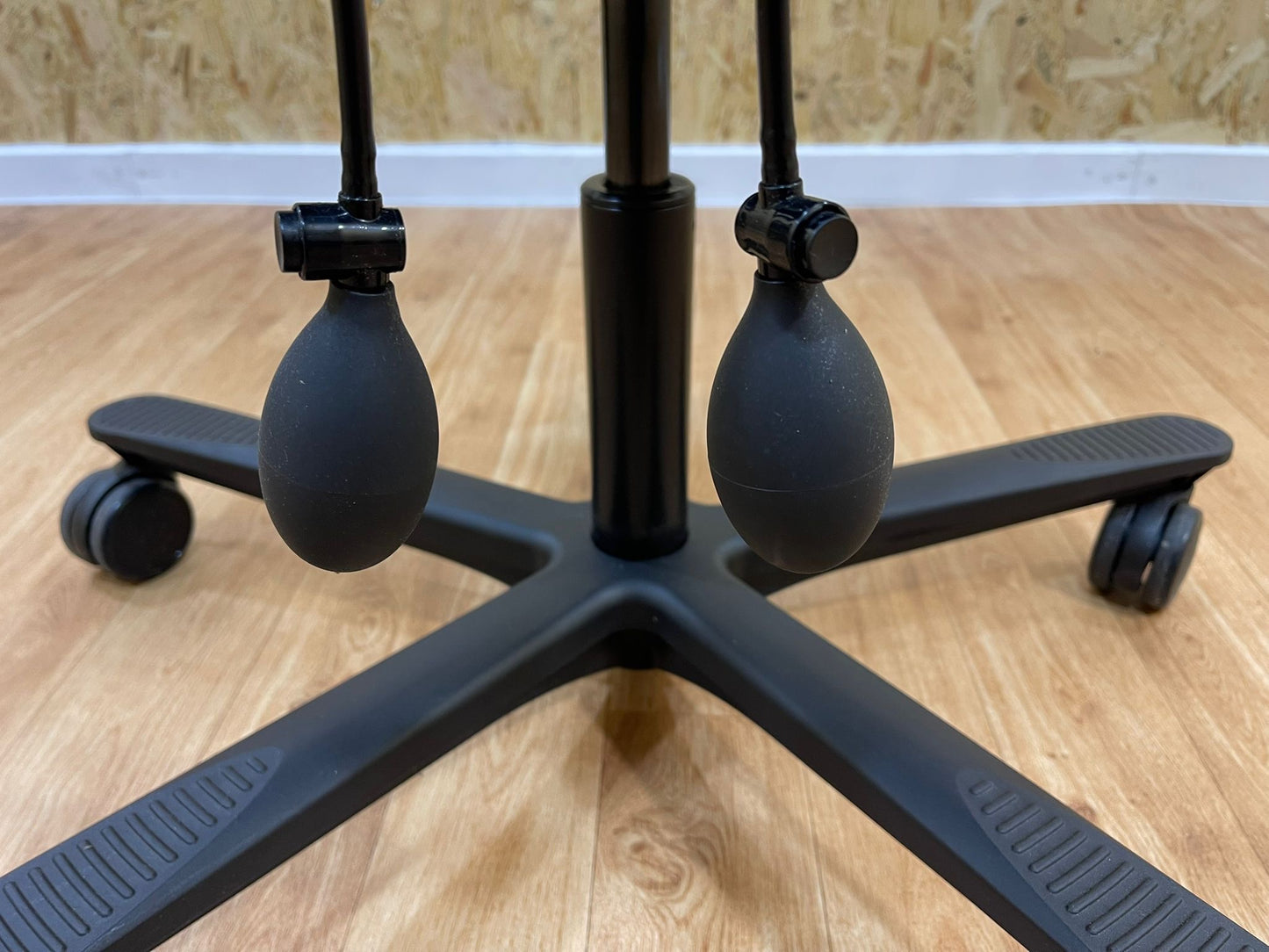 ORANGEBOX FLO* Ergonomic Super Adjustable Office Chair